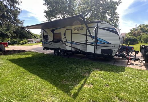 2018 Vengeance 25V toy hauler photo 7